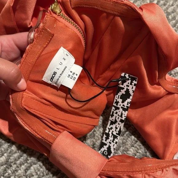 ASOS  Luxe top coral color satin oversized bow crop - Picture 7 of 7